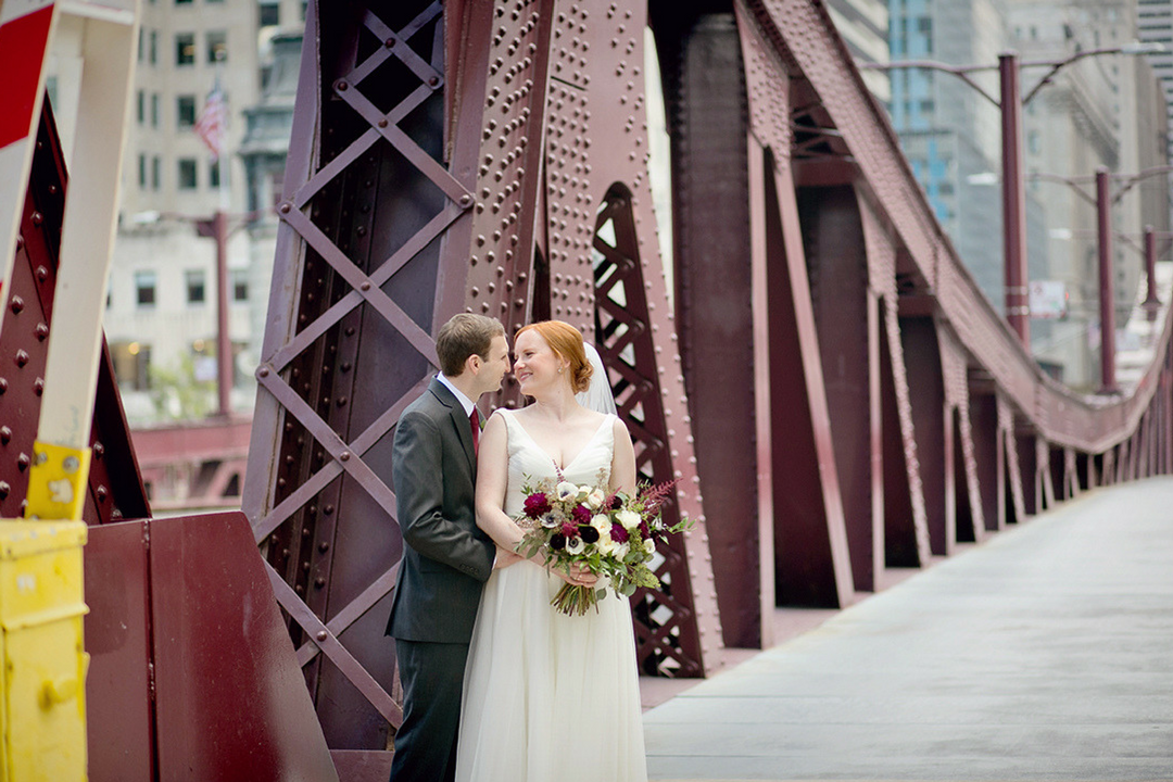 Chicago wedding, Lasalle bridge